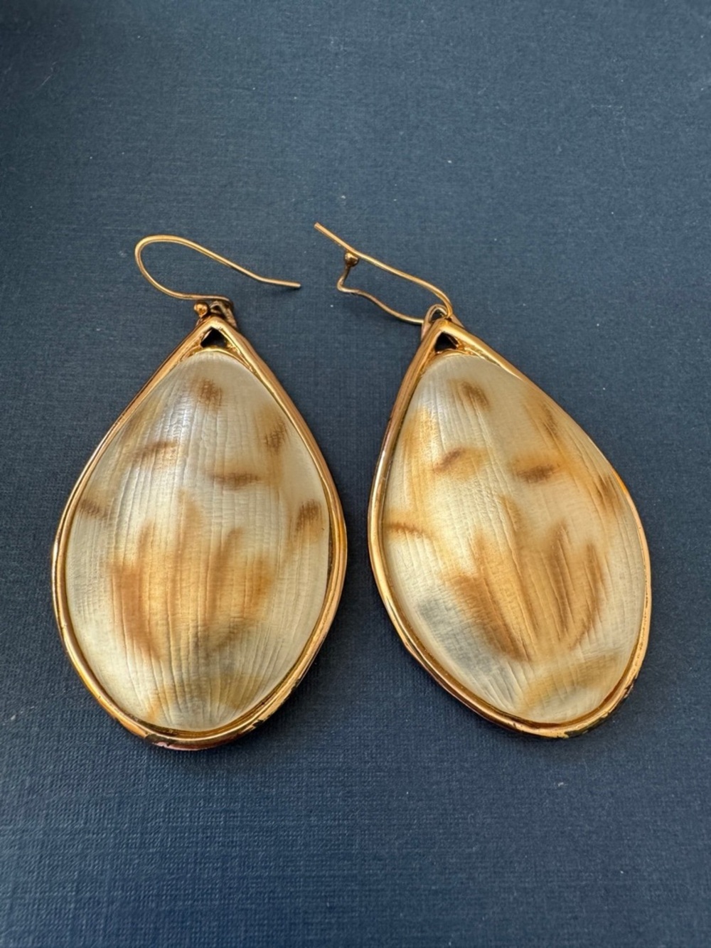 Alexis Bittar Gold-Tone Teardrop Earrings with Cream and Amber Marbling